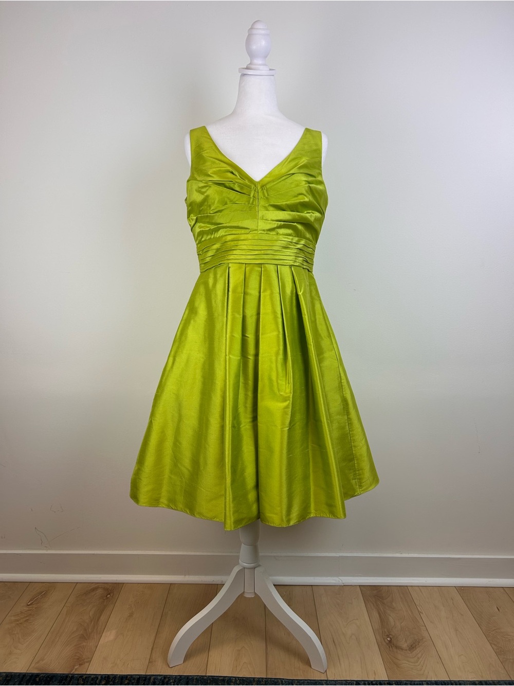 Frascara 100% Silk Chartreuse Fit & Flare Cocktail Dress Made in Canada Sz 8